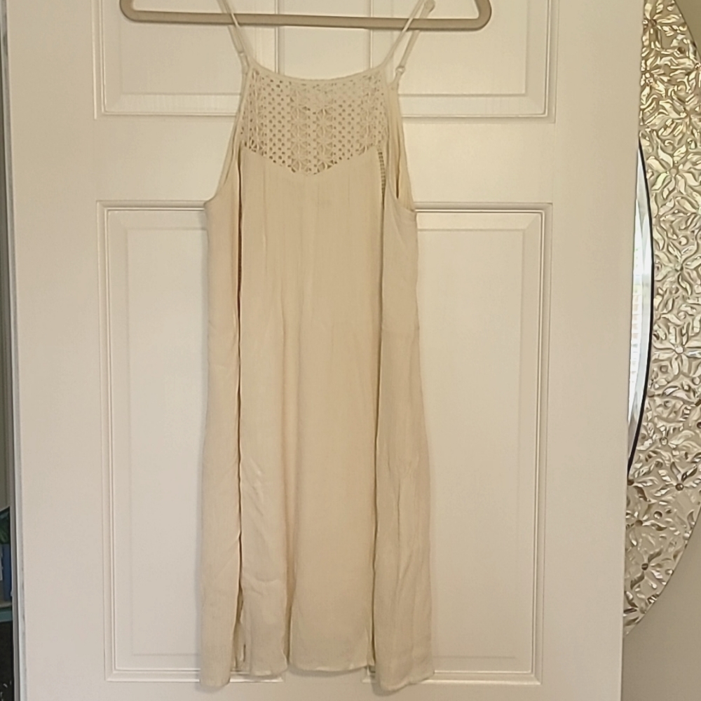 Onetheland Summer dress. Size M. Ivory with crochet details